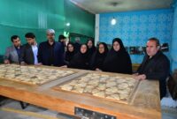 کارکنان آموزش و پرورش کهگیلویه و بویراحمد  از روند ساخت درب باب المهدی در ستاد بازسازی عتبات عالیات  بازدید کردند